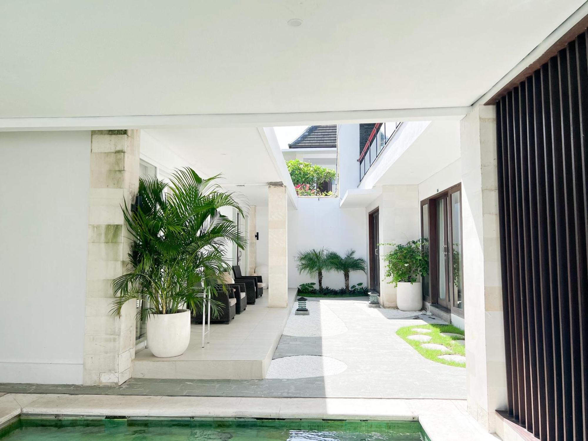 Apple Villas & Apartments Kerobokan Екстериор снимка