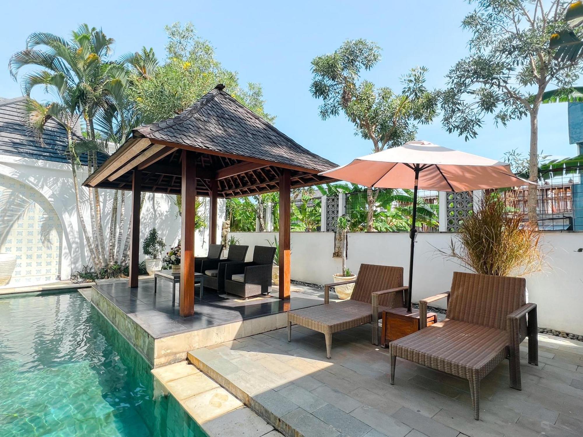 Apple Villas & Apartments Kerobokan Екстериор снимка