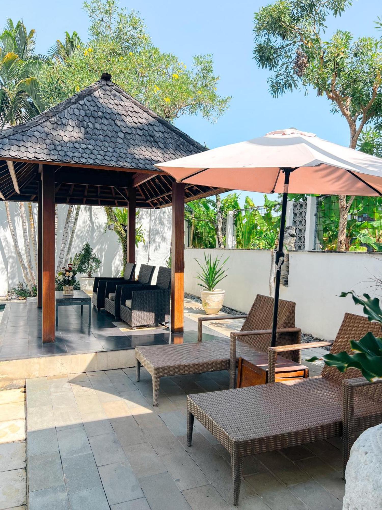 Apple Villas & Apartments Kerobokan Екстериор снимка